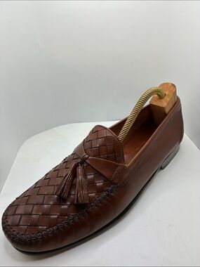COLE HAAN MENS LEATHER WOAVEN
CASUAL/ FORMAL TOSSEL DESIGN LOAFER